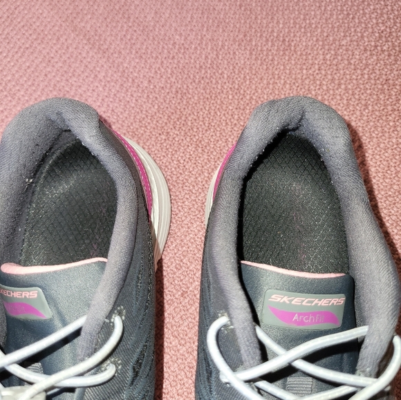 Skechers Go Walk Arch Fit Shoes Womens 9 Gray/ Pink Comfort Athletic - Picture 11 of 13